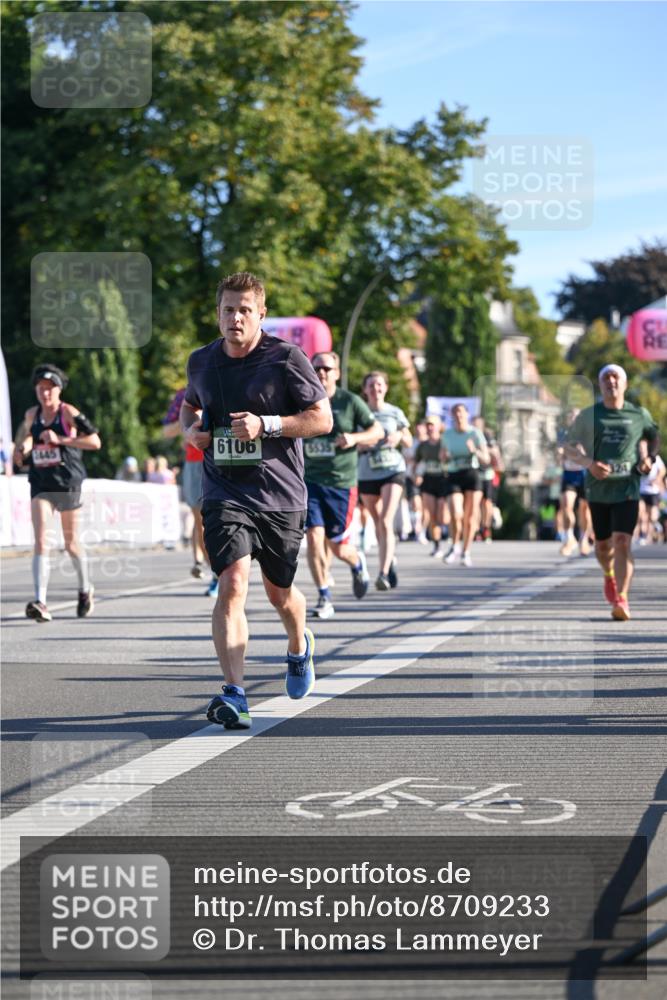 07.09.2025 - BARMER Alsterlauf Dr. Thomas Lammeyer http://msf.ph/oto/8709233 07.09.2025 09:33:05 Laufen 1445, 6106 meine-sportfotos.de
