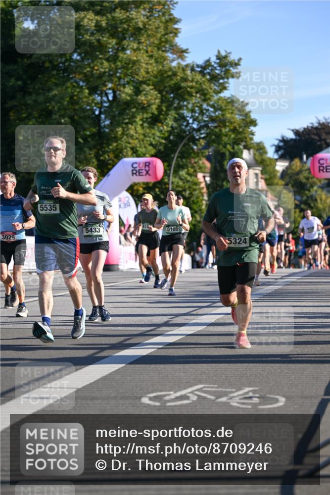 07.09.2025 - BARMER Alsterlauf Dr. Thomas Lammeyer http://msf.ph/oto/8709246 07.09.2025 09:33:07 Laufen 3029, 5535, 5433, 6105, 5324, 554 meine-sportfotos.de