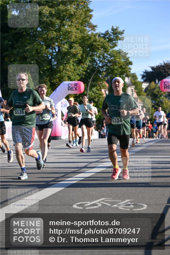 07.09.2025 - BARMER Alsterlauf Dr. Thomas Lammeyer http://msf.ph/oto/8709247 07.09.2025 09:33:07 Laufen 5535, 81, 5433, 6105, 5324, 54 meine-sportfotos.de