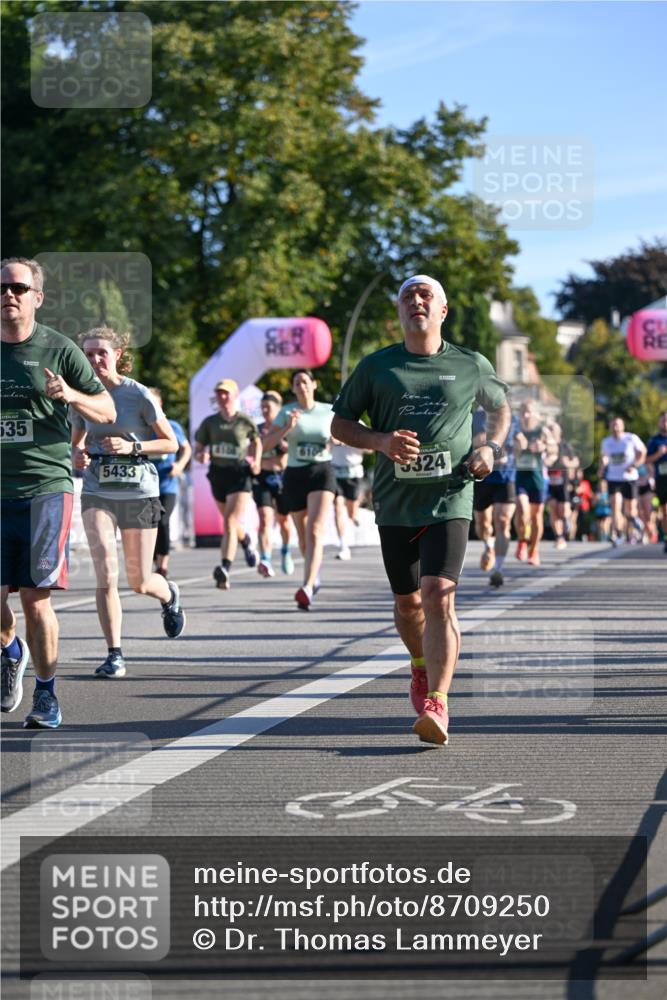 07.09.2025 - BARMER Alsterlauf Dr. Thomas Lammeyer http://msf.ph/oto/8709250 07.09.2025 09:33:07 Laufen 535, 5433, 610, 3324 meine-sportfotos.de