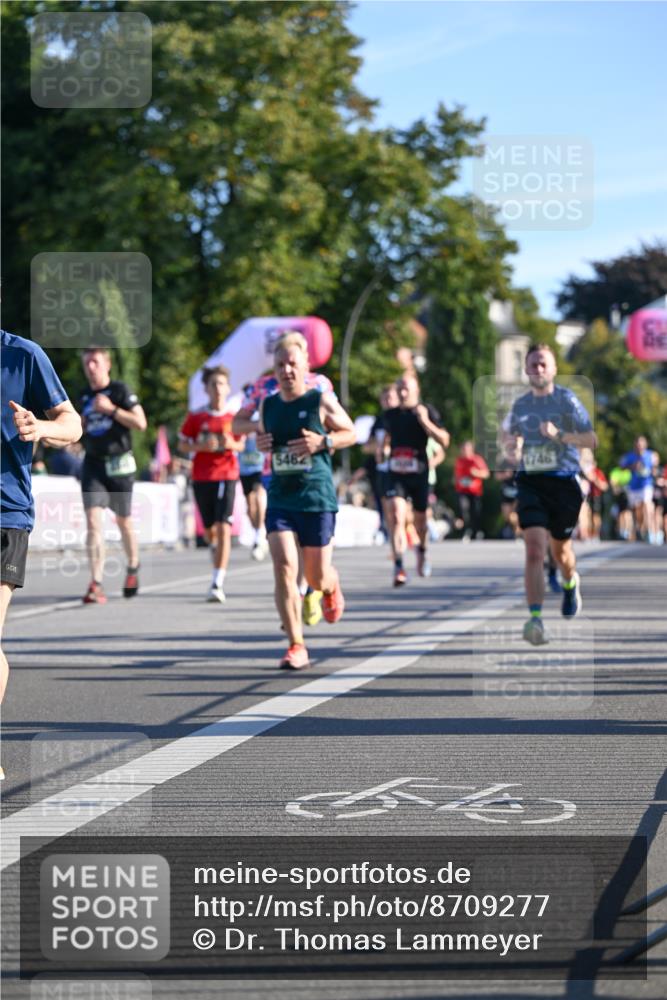 07.09.2025 - BARMER Alsterlauf Dr. Thomas Lammeyer http://msf.ph/oto/8709277 07.09.2025 09:33:12 Laufen 5462, 1746 meine-sportfotos.de
