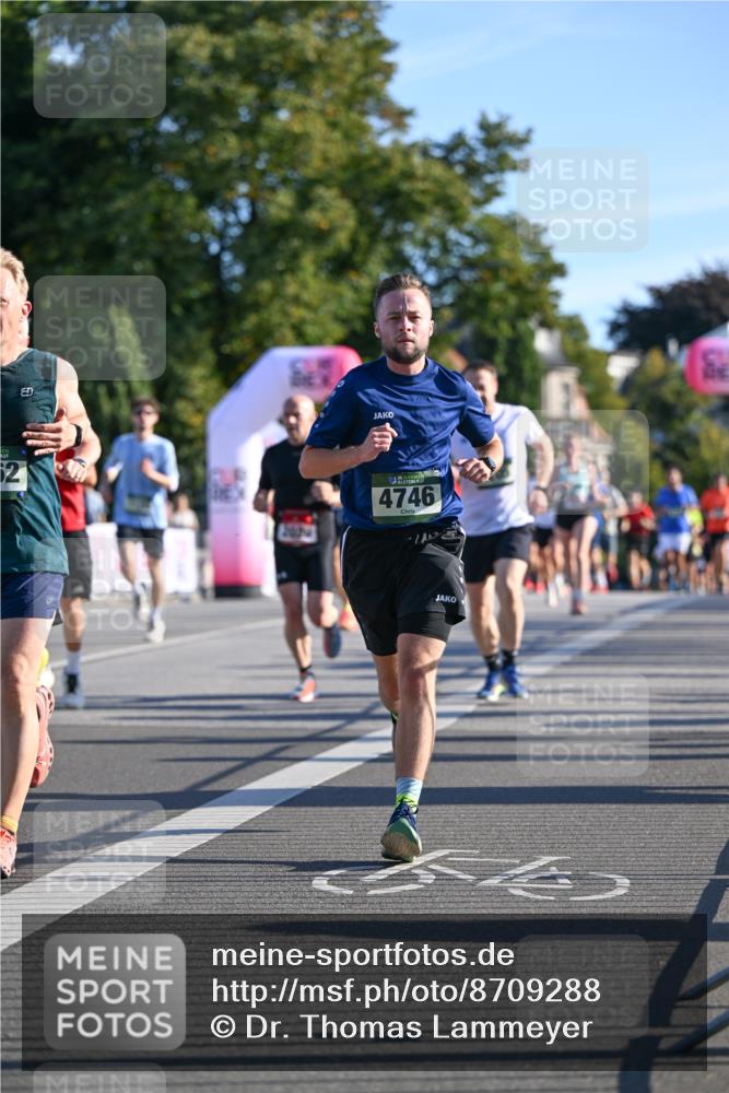 07.09.2025 - BARMER Alsterlauf Dr. Thomas Lammeyer http://msf.ph/oto/8709288 07.09.2025 09:33:13 Laufen 62, 10, 4746 meine-sportfotos.de