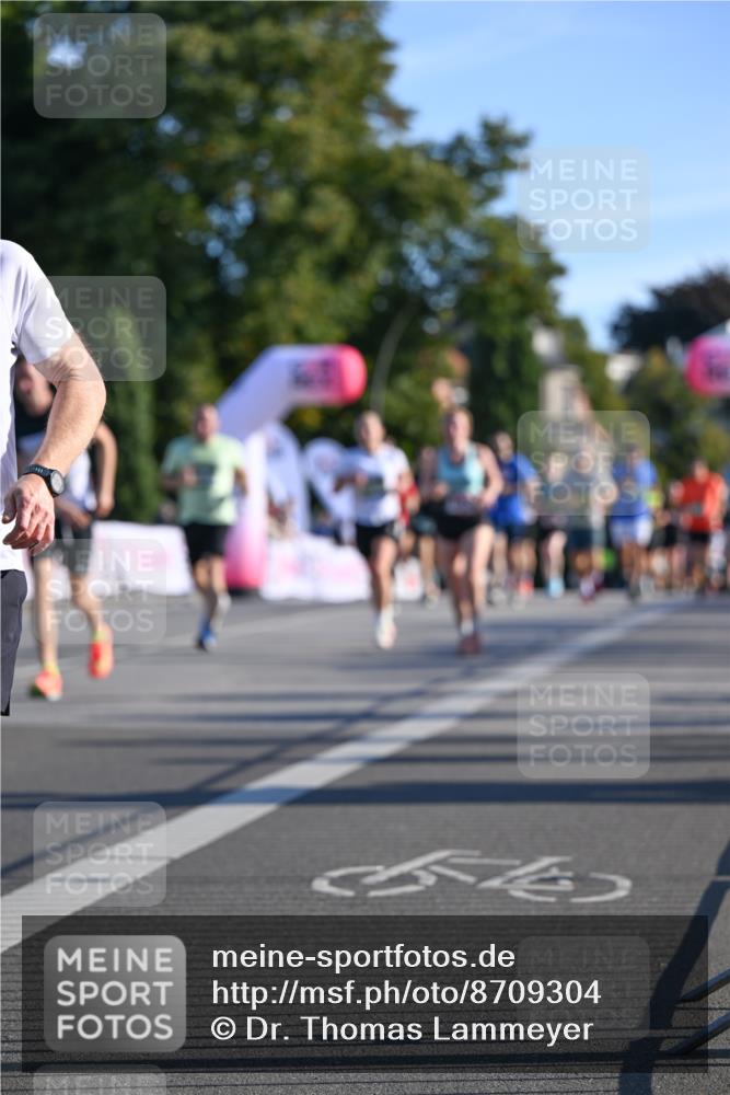 07.09.2025 - BARMER Alsterlauf Dr. Thomas Lammeyer http://msf.ph/oto/8709304 07.09.2025 09:33:16 Laufen  meine-sportfotos.de