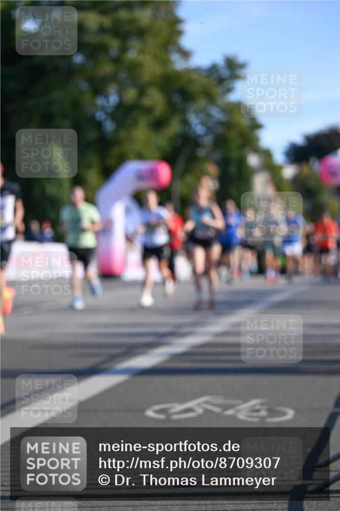 07.09.2025 - BARMER Alsterlauf Dr. Thomas Lammeyer http://msf.ph/oto/8709307 07.09.2025 09:33:16 Laufen  meine-sportfotos.de