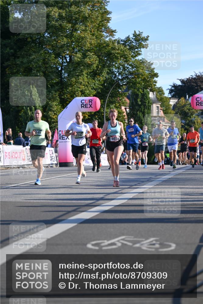 07.09.2025 - BARMER Alsterlauf Dr. Thomas Lammeyer http://msf.ph/oto/8709309 07.09.2025 09:33:17 Laufen 32, 5549, 3242, 2247, 6034, 2521, 4078, 4337, 4750, 2429 meine-sportfotos.de