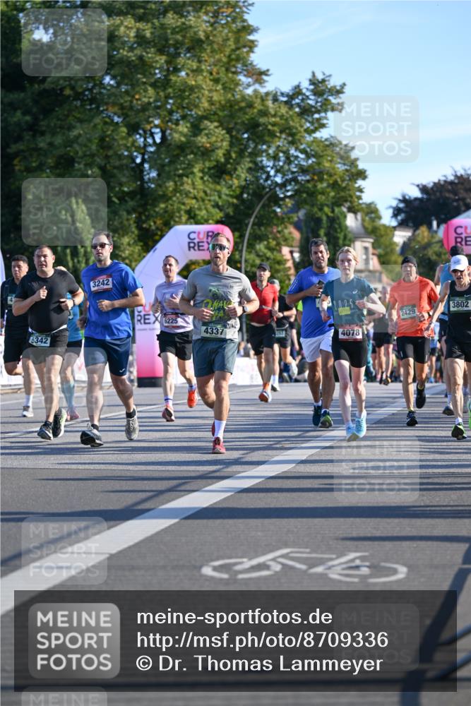 07.09.2025 - BARMER Alsterlauf Dr. Thomas Lammeyer http://msf.ph/oto/8709336 07.09.2025 09:33:21 Laufen 5342, 3242, 6225, 025, 3802, 2429, 4337, 4078, 54 meine-sportfotos.de