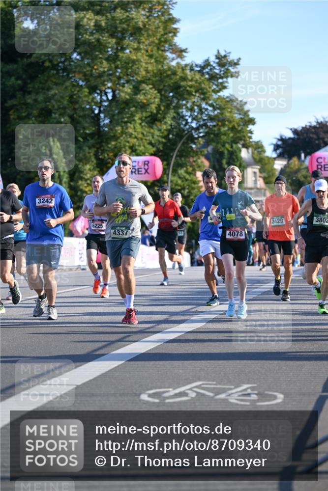 07.09.2025 - BARMER Alsterlauf Dr. Thomas Lammeyer http://msf.ph/oto/8709340 07.09.2025 09:33:22 Laufen 3242, 6225, 2429, 3802, 4337, 4078 meine-sportfotos.de