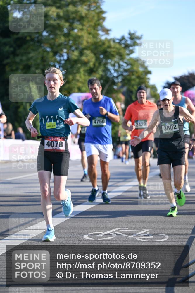 07.09.2025 - BARMER Alsterlauf Dr. Thomas Lammeyer http://msf.ph/oto/8709352 07.09.2025 09:33:24 Laufen 2025, 4750, 2429, 3802, 4078 meine-sportfotos.de