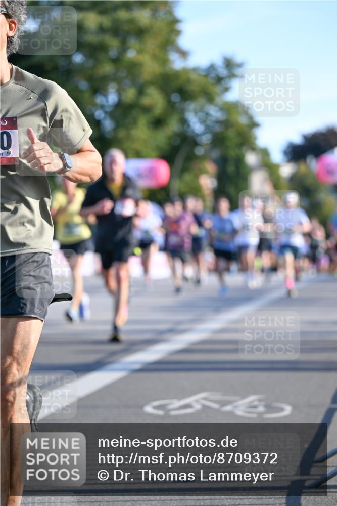 07.09.2025 - BARMER Alsterlauf Dr. Thomas Lammeyer http://msf.ph/oto/8709372 07.09.2025 09:33:28 Laufen 0 meine-sportfotos.de
