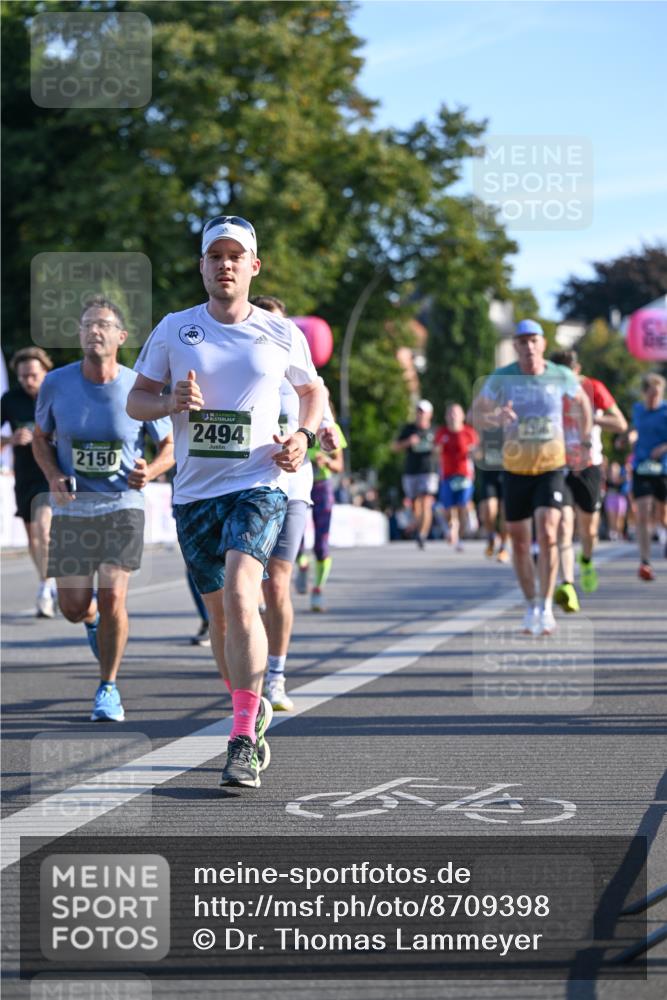 07.09.2025 - BARMER Alsterlauf Dr. Thomas Lammeyer http://msf.ph/oto/8709398 07.09.2025 09:33:32 Laufen 2150, 2494 meine-sportfotos.de