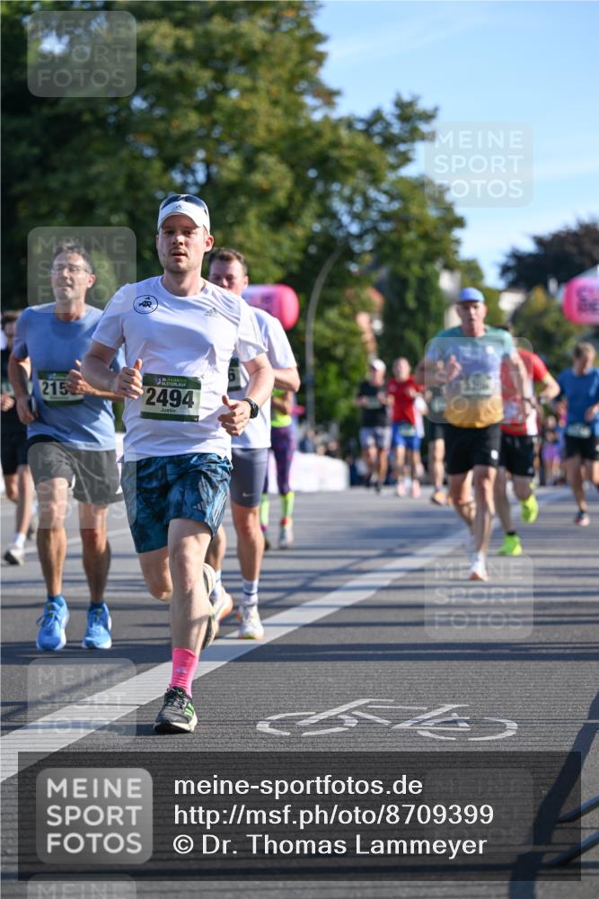 07.09.2025 - BARMER Alsterlauf Dr. Thomas Lammeyer http://msf.ph/oto/8709399 07.09.2025 09:33:33 Laufen 215, 6, 2494 meine-sportfotos.de