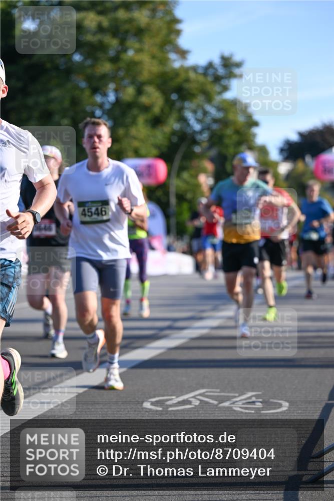 07.09.2025 - BARMER Alsterlauf Dr. Thomas Lammeyer http://msf.ph/oto/8709404 07.09.2025 09:33:33 Laufen 4546 meine-sportfotos.de