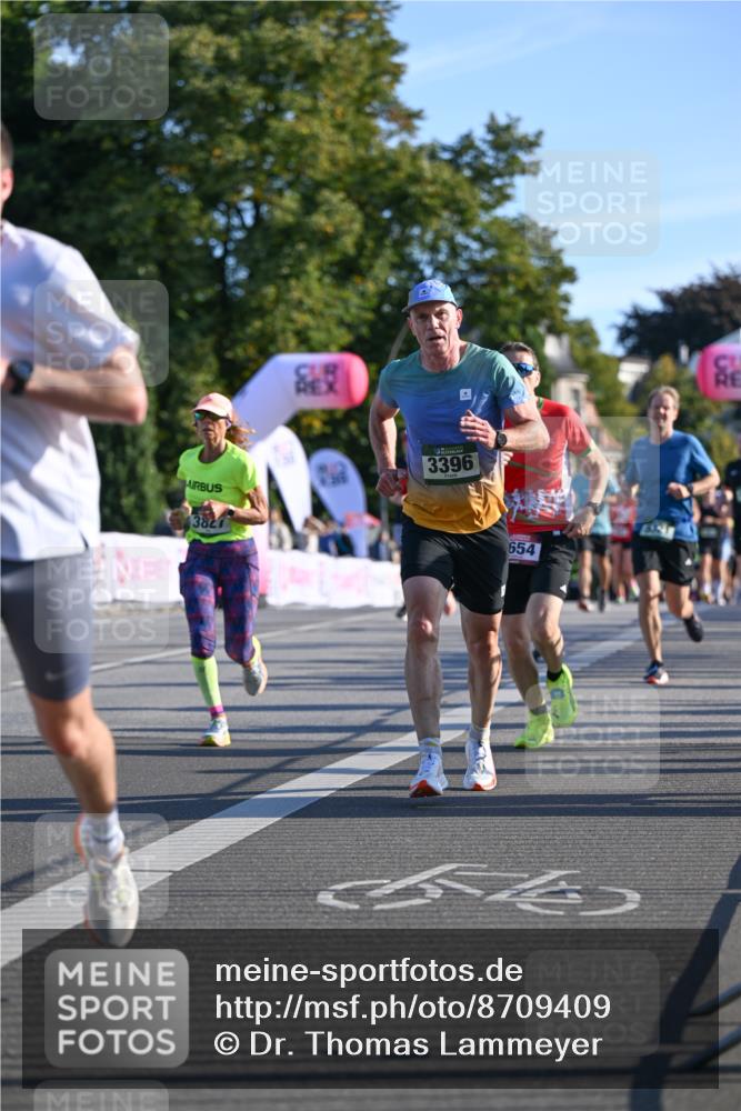 07.09.2025 - BARMER Alsterlauf Dr. Thomas Lammeyer http://msf.ph/oto/8709409 07.09.2025 09:33:34 Laufen 3827, 3396, 654 meine-sportfotos.de