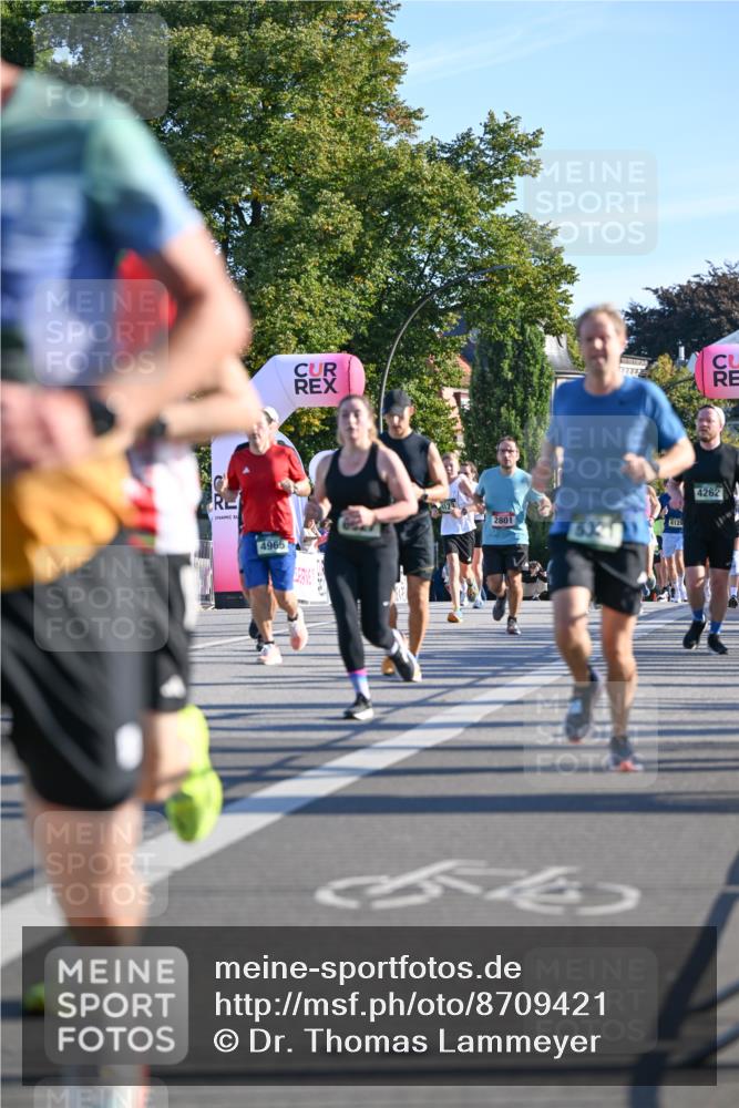 07.09.2025 - BARMER Alsterlauf Dr. Thomas Lammeyer http://msf.ph/oto/8709421 07.09.2025 09:33:36 Laufen 4965, 2801, 8129, 6321, 4262 meine-sportfotos.de