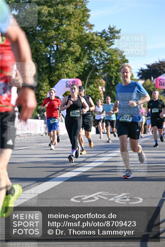 07.09.2025 - BARMER Alsterlauf Dr. Thomas Lammeyer http://msf.ph/oto/8709423 07.09.2025 09:33:36 Laufen 6027, 2801, 4965, 5321, 4262 meine-sportfotos.de