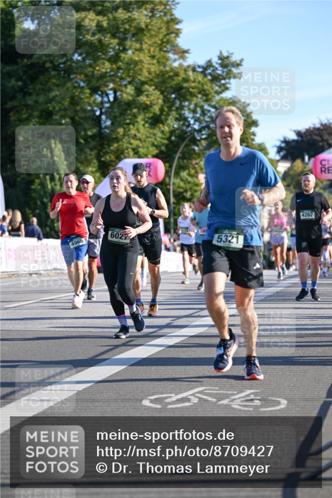 07.09.2025 - BARMER Alsterlauf Dr. Thomas Lammeyer http://msf.ph/oto/8709427 07.09.2025 09:33:37 Laufen 4965, 6027, 2800, 5321, 4262 meine-sportfotos.de