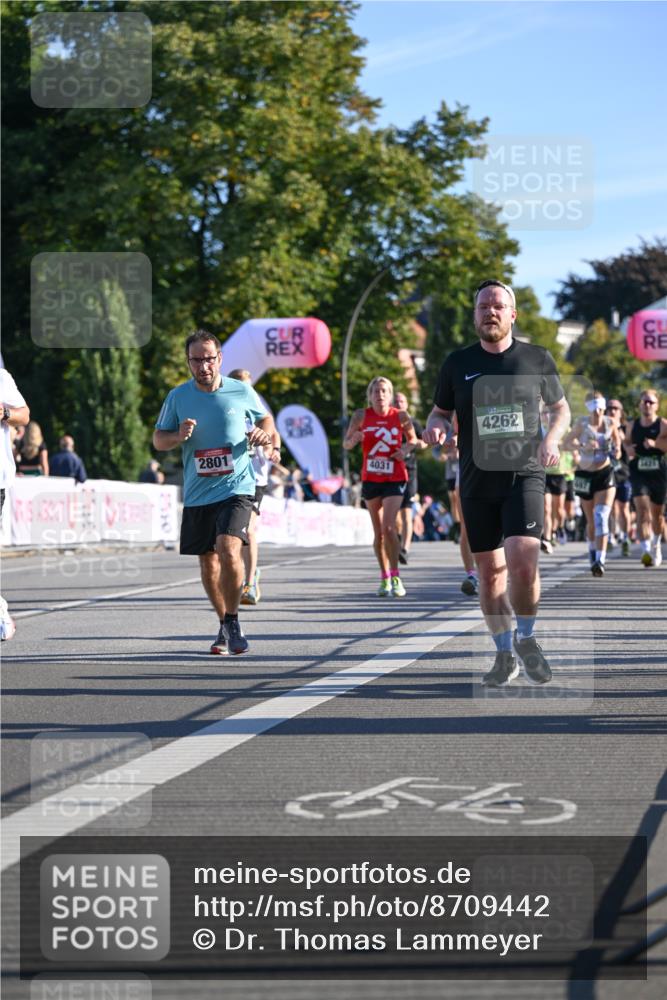 07.09.2025 - BARMER Alsterlauf Dr. Thomas Lammeyer http://msf.ph/oto/8709442 07.09.2025 09:33:40 Laufen 2801, 4031, 4262, 54, 1421 meine-sportfotos.de