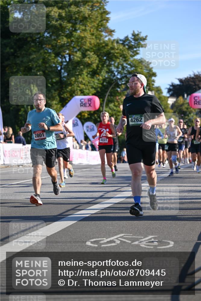 07.09.2025 - BARMER Alsterlauf Dr. Thomas Lammeyer http://msf.ph/oto/8709445 07.09.2025 09:33:40 Laufen 2801, 4262, 4031, 4 meine-sportfotos.de