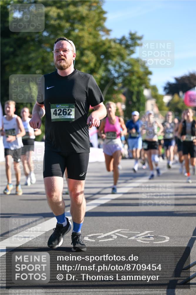 07.09.2025 - BARMER Alsterlauf Dr. Thomas Lammeyer http://msf.ph/oto/8709454 07.09.2025 09:33:41 Laufen 36, 4262 meine-sportfotos.de