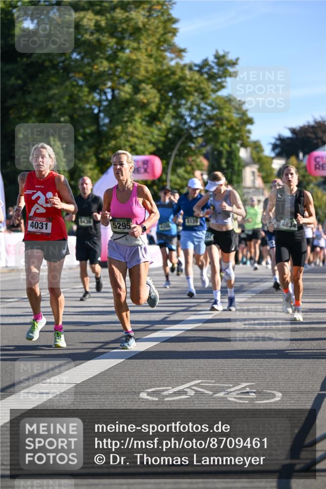 07.09.2025 - BARMER Alsterlauf Dr. Thomas Lammeyer http://msf.ph/oto/8709461 07.09.2025 09:33:43 Laufen 4031, 5295, 1129, 4834, 54 meine-sportfotos.de