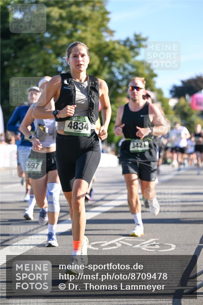 07.09.2025 - BARMER Alsterlauf Dr. Thomas Lammeyer http://msf.ph/oto/8709478 07.09.2025 09:33:45 Laufen 697, 36, 4834, 3421 meine-sportfotos.de