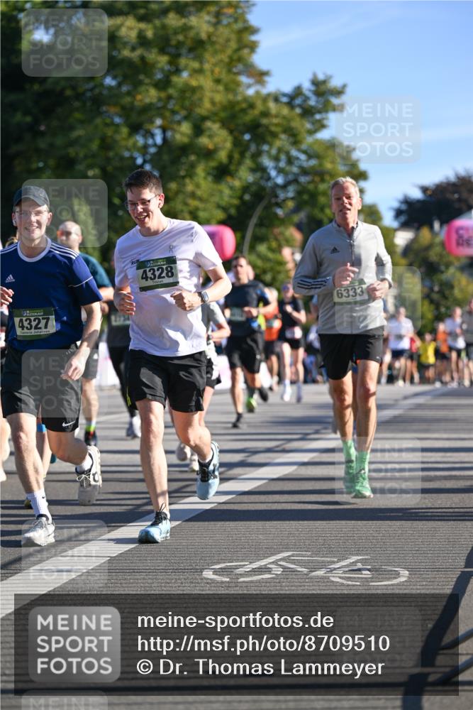07.09.2025 - BARMER Alsterlauf Dr. Thomas Lammeyer http://msf.ph/oto/8709510 07.09.2025 09:33:52 Laufen 4327, 2734, 4328, 6333, 54 meine-sportfotos.de