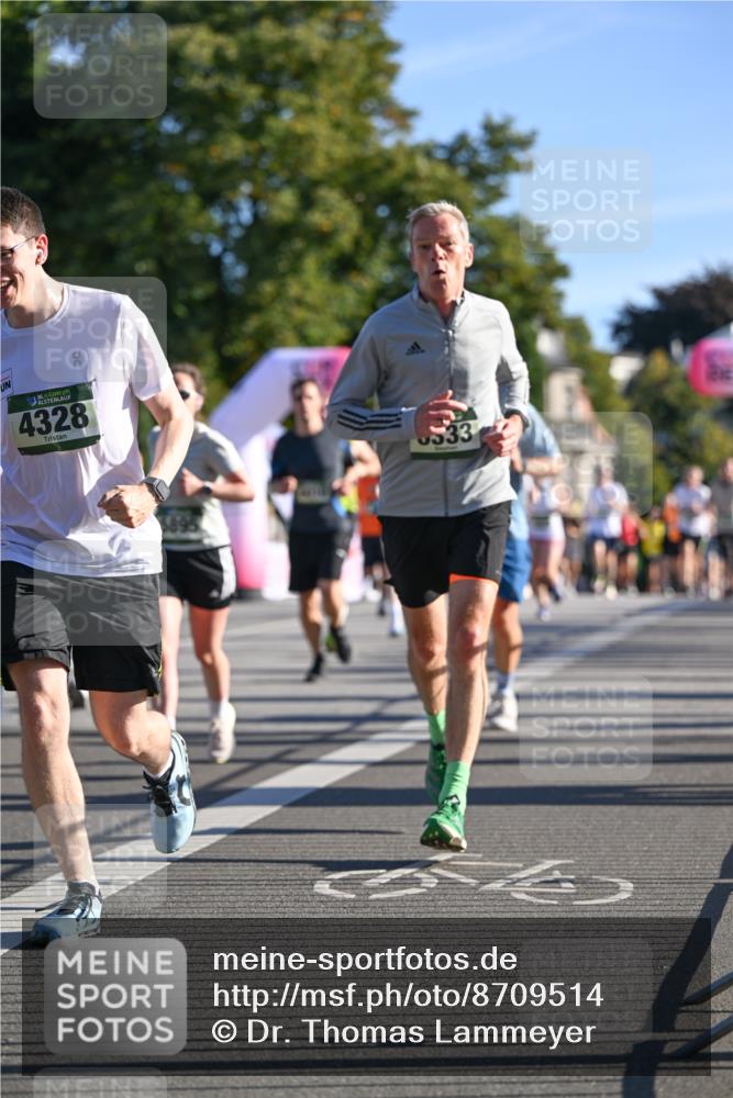 07.09.2025 - BARMER Alsterlauf Dr. Thomas Lammeyer http://msf.ph/oto/8709514 07.09.2025 09:33:53 Laufen 36, 4328 meine-sportfotos.de