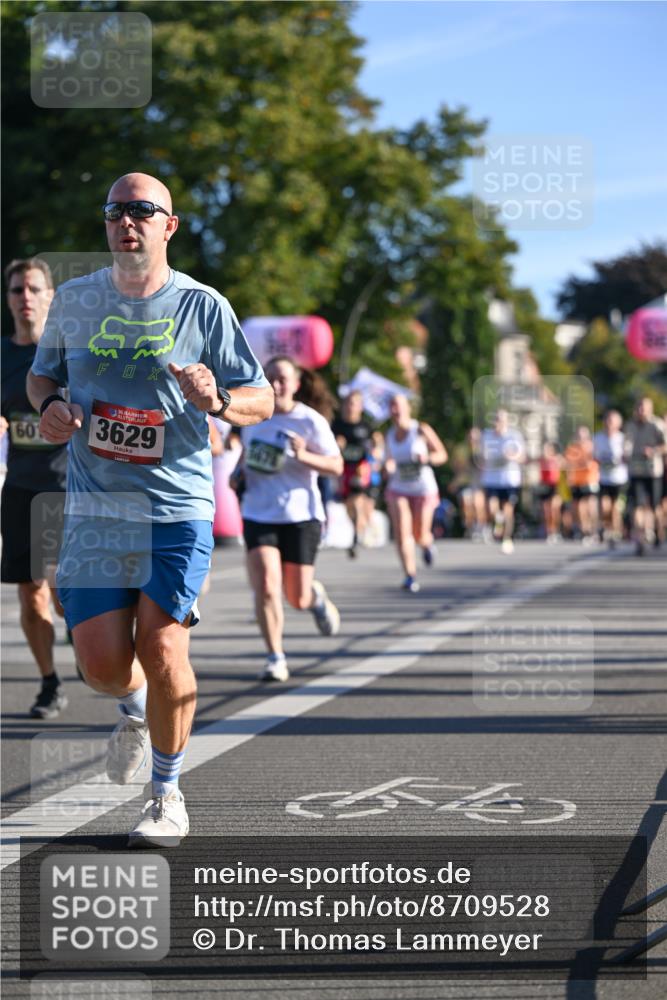 07.09.2025 - BARMER Alsterlauf Dr. Thomas Lammeyer http://msf.ph/oto/8709528 07.09.2025 09:33:55 Laufen 60, 3629, 54 meine-sportfotos.de