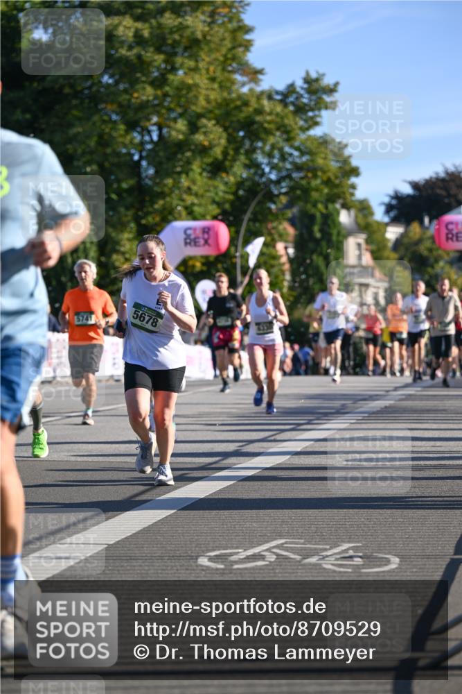 07.09.2025 - BARMER Alsterlauf Dr. Thomas Lammeyer http://msf.ph/oto/8709529 07.09.2025 09:33:55 Laufen 5678, 6330, 5741 meine-sportfotos.de