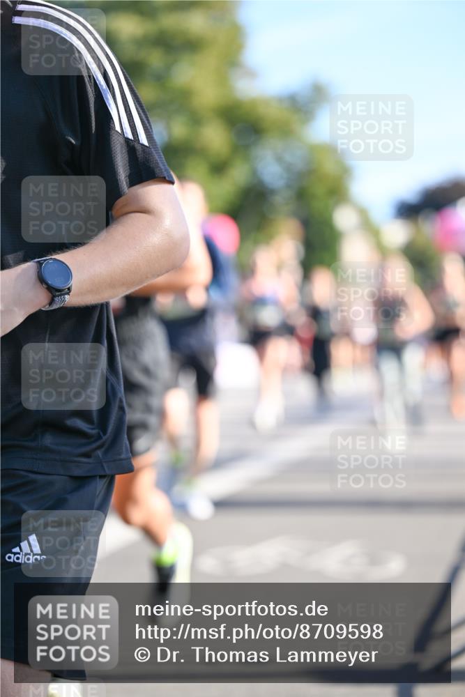07.09.2025 - BARMER Alsterlauf Dr. Thomas Lammeyer http://msf.ph/oto/8709598 07.09.2025 09:34:07 Laufen  meine-sportfotos.de