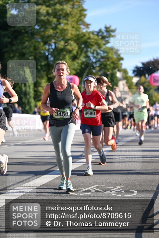 07.09.2025 - BARMER Alsterlauf Dr. Thomas Lammeyer http://msf.ph/oto/8709615 07.09.2025 09:34:10 Laufen 3456, 4980 meine-sportfotos.de