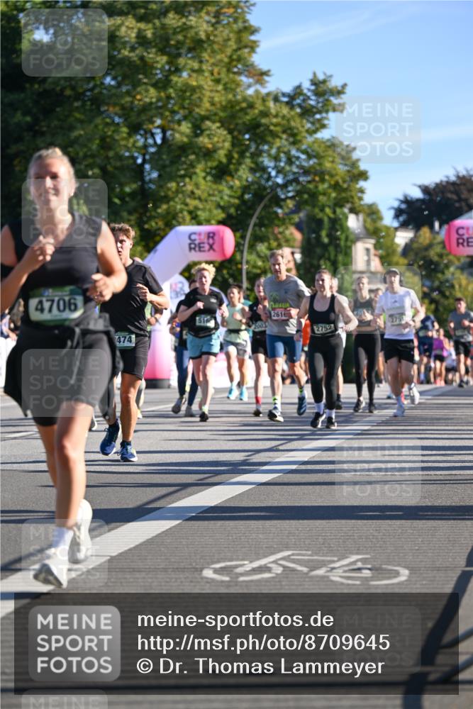 07.09.2025 - BARMER Alsterlauf Dr. Thomas Lammeyer http://msf.ph/oto/8709645 07.09.2025 09:34:16 Laufen 4706, 474, 2616, 2751, 2752 meine-sportfotos.de