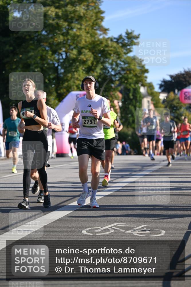 07.09.2025 - BARMER Alsterlauf Dr. Thomas Lammeyer http://msf.ph/oto/8709671 07.09.2025 09:34:20 Laufen 2751, 54 meine-sportfotos.de