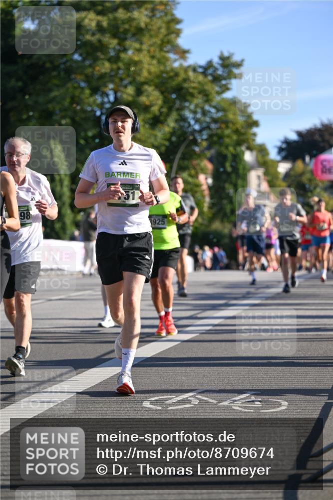 07.09.2025 - BARMER Alsterlauf Dr. Thomas Lammeyer http://msf.ph/oto/8709674 07.09.2025 09:34:21 Laufen 98, 51, 925 meine-sportfotos.de