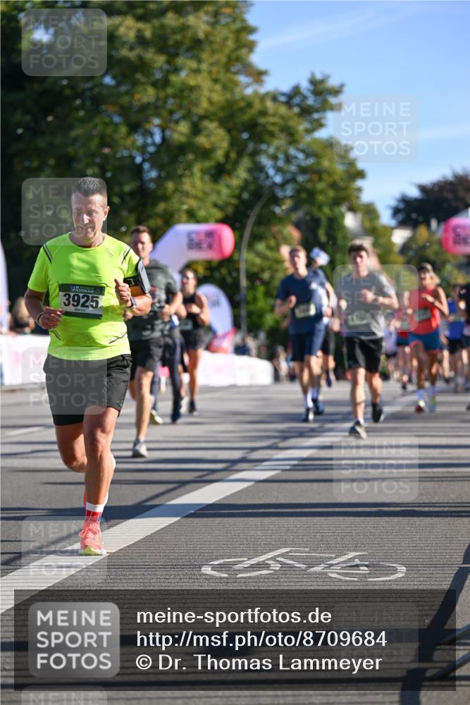 07.09.2025 - BARMER Alsterlauf Dr. Thomas Lammeyer http://msf.ph/oto/8709684 07.09.2025 09:34:23 Laufen 3925 meine-sportfotos.de