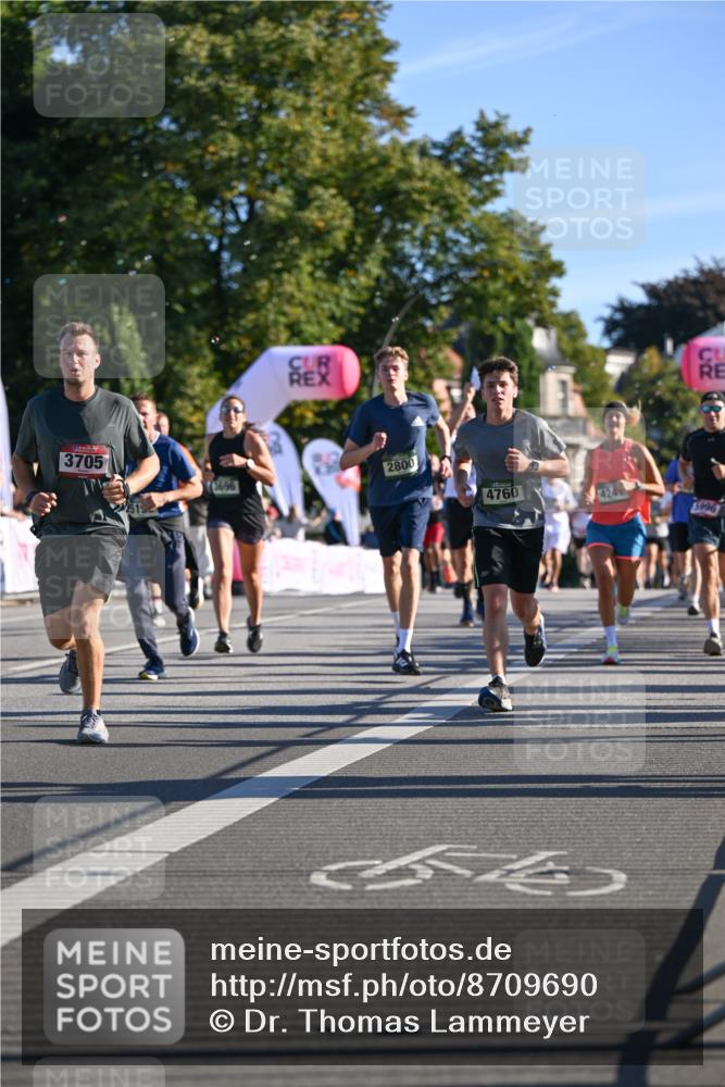 07.09.2025 - BARMER Alsterlauf Dr. Thomas Lammeyer http://msf.ph/oto/8709690 07.09.2025 09:34:23 Laufen 3705, 2800, 3696, 4760, 424, 5996 meine-sportfotos.de