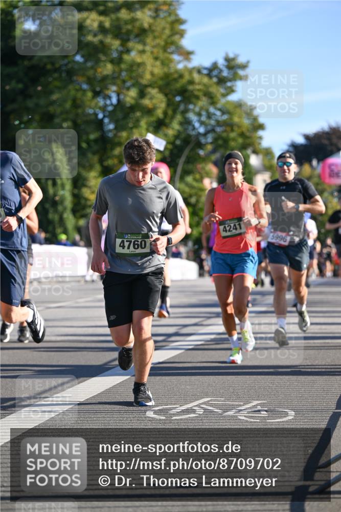 07.09.2025 - BARMER Alsterlauf Dr. Thomas Lammeyer http://msf.ph/oto/8709702 07.09.2025 09:34:25 Laufen 4760, 4241, 5996 meine-sportfotos.de