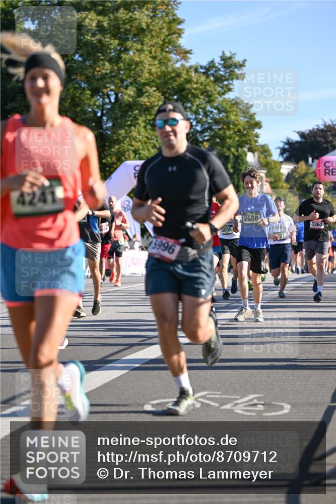 07.09.2025 - BARMER Alsterlauf Dr. Thomas Lammeyer http://msf.ph/oto/8709712 07.09.2025 09:34:27 Laufen 2608, 3362, 5055, 5996 meine-sportfotos.de