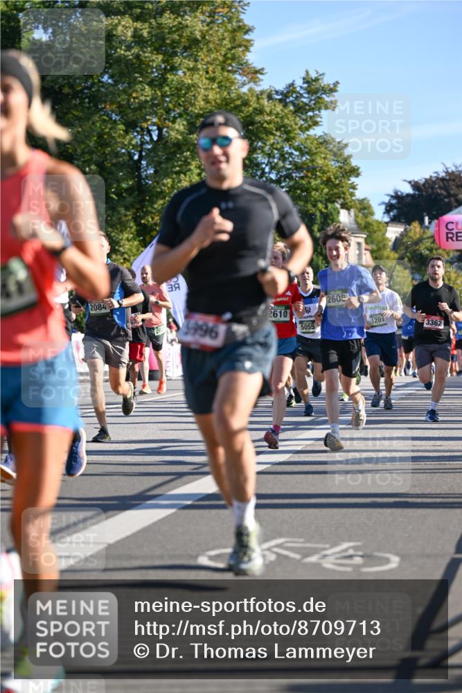 07.09.2025 - BARMER Alsterlauf Dr. Thomas Lammeyer http://msf.ph/oto/8709713 07.09.2025 09:34:27 Laufen 2084, 2610, 1996, 5055, 2608, 1201, 3362 meine-sportfotos.de