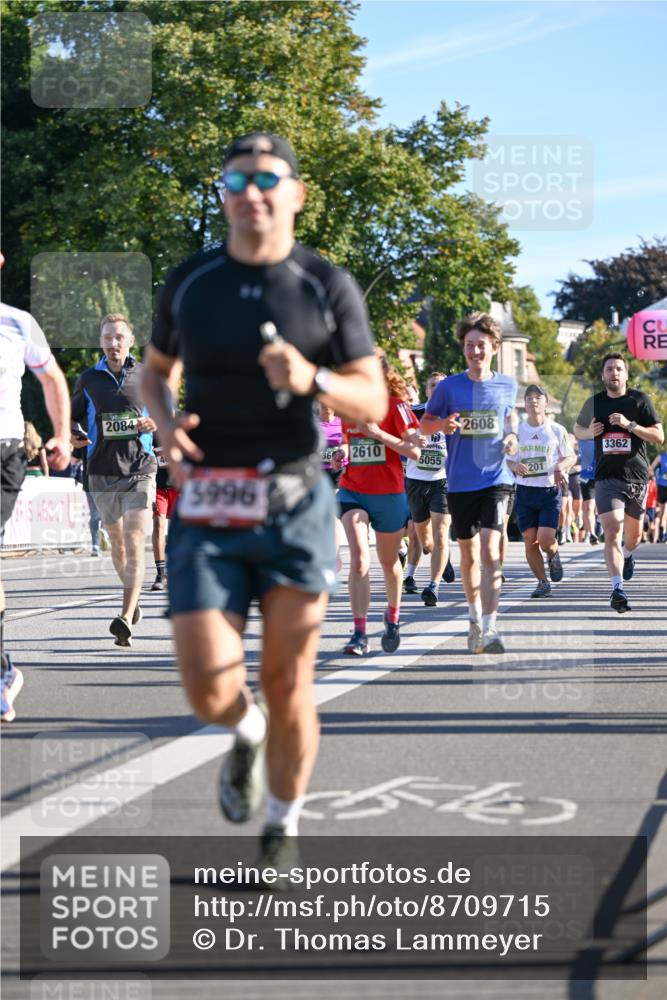 07.09.2025 - BARMER Alsterlauf Dr. Thomas Lammeyer http://msf.ph/oto/8709715 07.09.2025 09:34:27 Laufen 2084, 3996, 36, 2610, 5055, 14177, 2608, 3362, 201 meine-sportfotos.de