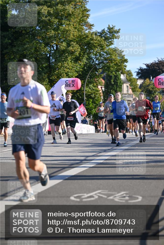 07.09.2025 - BARMER Alsterlauf Dr. Thomas Lammeyer http://msf.ph/oto/8709743 07.09.2025 09:34:32 Laufen 2029, 201, 5004, 267, 5006, 200, 5375, 54, 6138, 3622 meine-sportfotos.de