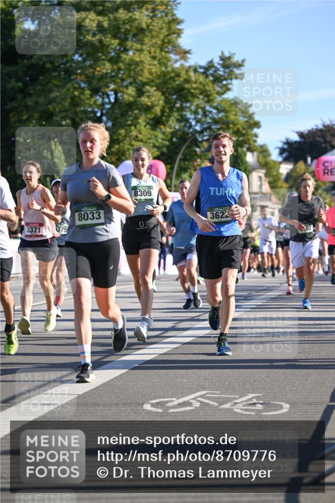 07.09.2025 - BARMER Alsterlauf Dr. Thomas Lammeyer http://msf.ph/oto/8709776 07.09.2025 09:34:39 Laufen 8309, 8033, 3622, 3371, 375 meine-sportfotos.de