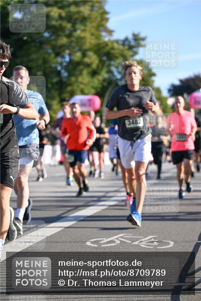 07.09.2025 - BARMER Alsterlauf Dr. Thomas Lammeyer http://msf.ph/oto/8709789 07.09.2025 09:34:42 Laufen 3482 meine-sportfotos.de