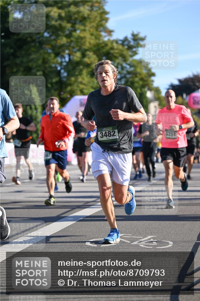 07.09.2025 - BARMER Alsterlauf Dr. Thomas Lammeyer http://msf.ph/oto/8709793 07.09.2025 09:34:42 Laufen 3482, 8251 meine-sportfotos.de