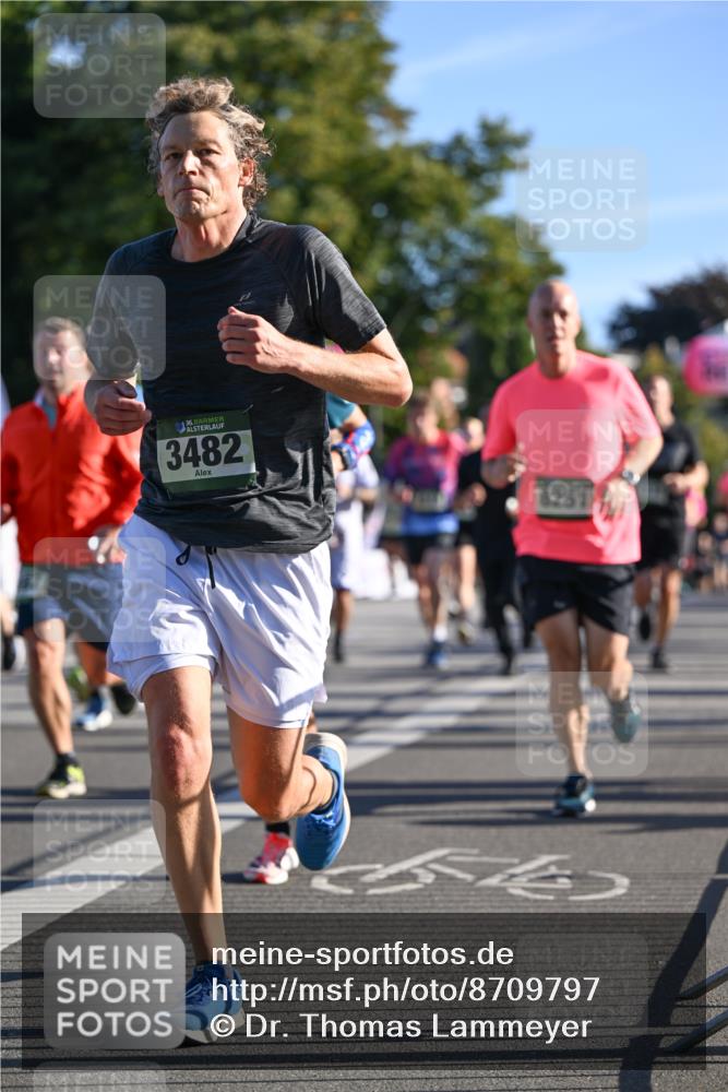 07.09.2025 - BARMER Alsterlauf Dr. Thomas Lammeyer http://msf.ph/oto/8709797 07.09.2025 09:34:43 Laufen 3482, 8251 meine-sportfotos.de
