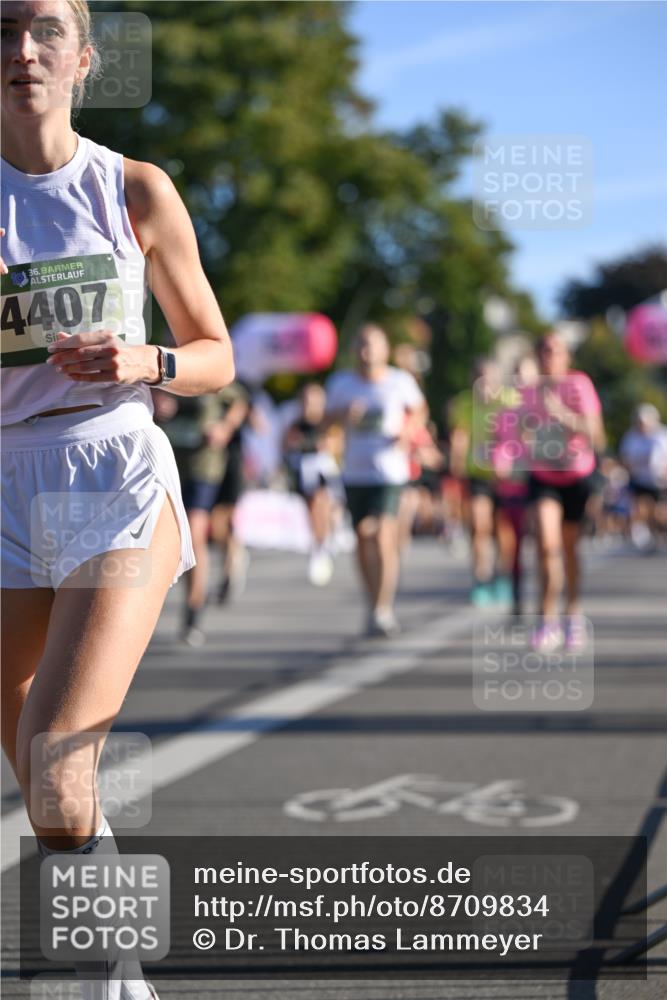 07.09.2025 - BARMER Alsterlauf Dr. Thomas Lammeyer http://msf.ph/oto/8709834 07.09.2025 09:34:49 Laufen 36, 4407 meine-sportfotos.de