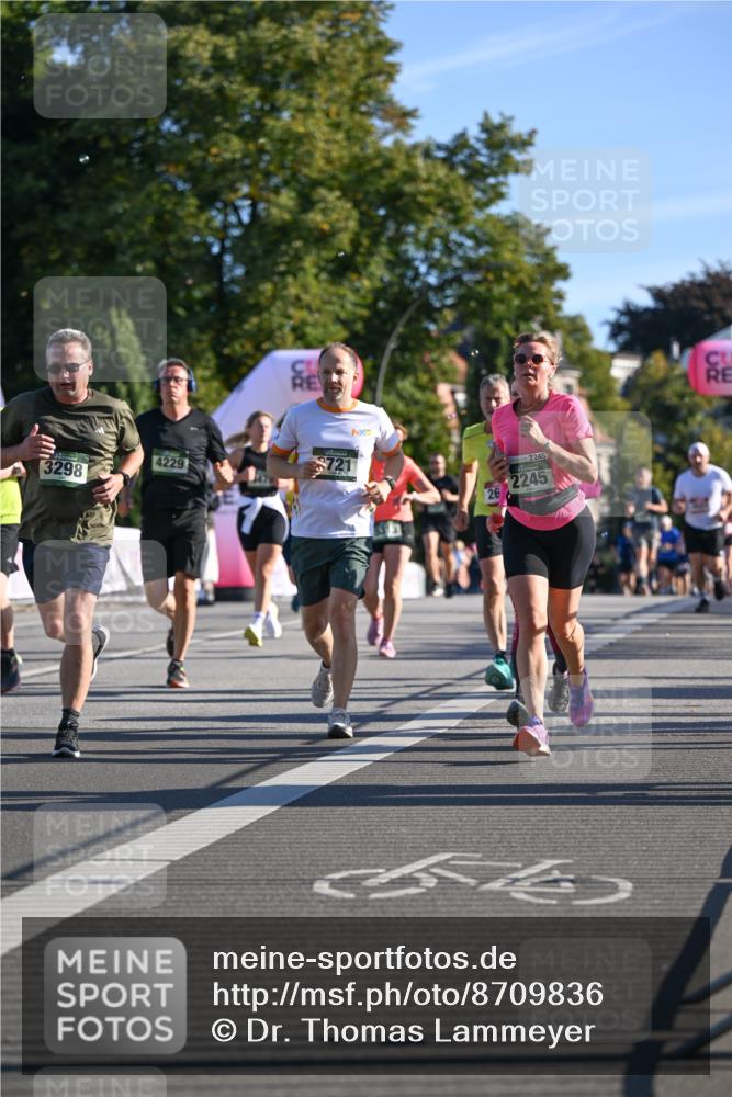 07.09.2025 - BARMER Alsterlauf Dr. Thomas Lammeyer http://msf.ph/oto/8709836 07.09.2025 09:34:50 Laufen 3298, 4229, 721, 2245, 26, 2245 meine-sportfotos.de