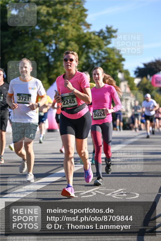 07.09.2025 - BARMER Alsterlauf Dr. Thomas Lammeyer http://msf.ph/oto/8709844 07.09.2025 09:34:51 Laufen 3721, 2245, 2245, 5024 meine-sportfotos.de