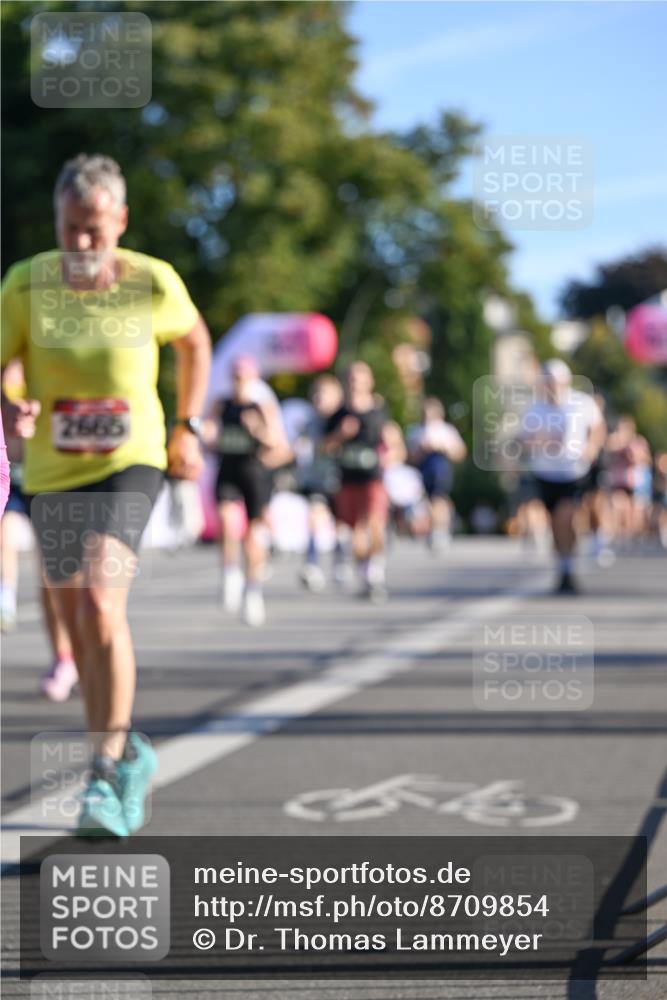 07.09.2025 - BARMER Alsterlauf Dr. Thomas Lammeyer http://msf.ph/oto/8709854 07.09.2025 09:34:53 Laufen 2665 meine-sportfotos.de