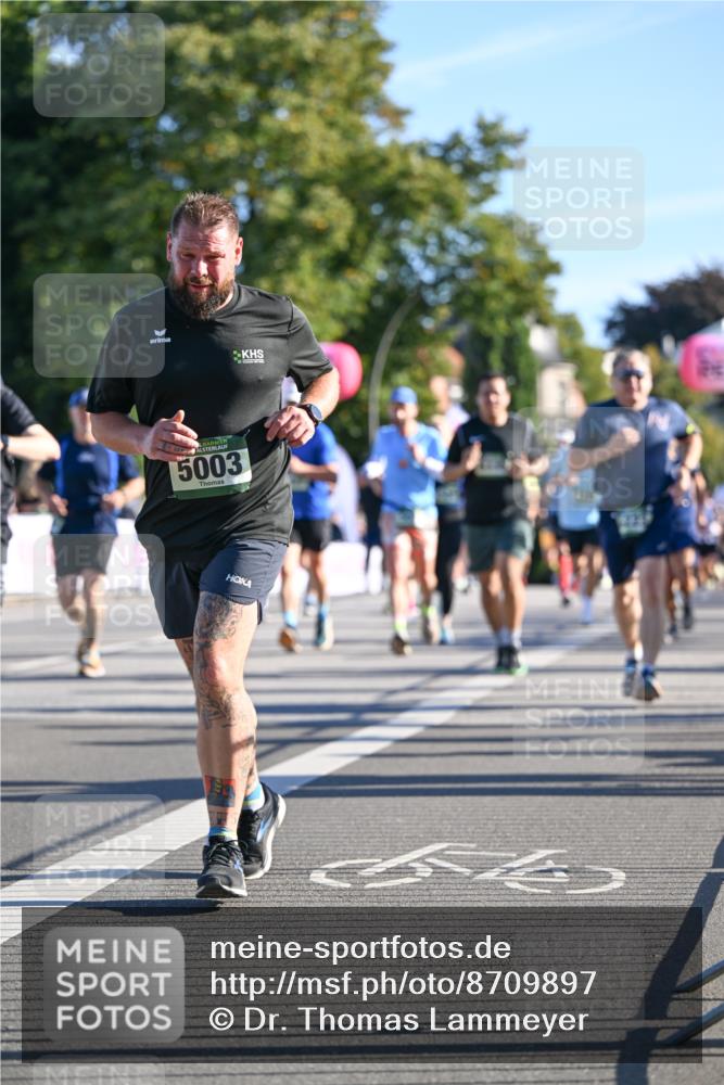 07.09.2025 - BARMER Alsterlauf Dr. Thomas Lammeyer http://msf.ph/oto/8709897 07.09.2025 09:35:04 Laufen 5003 meine-sportfotos.de